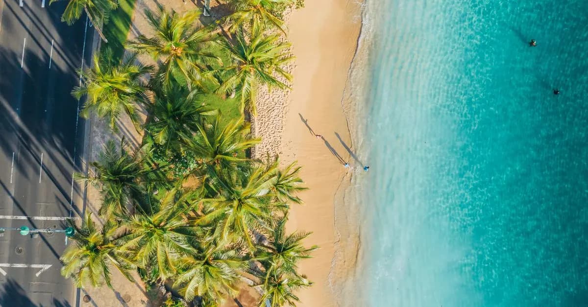 Explore the Top Beach Vacation Spots Worldwide
